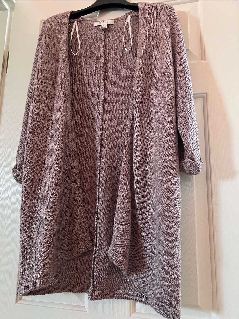 Forevet 21 ( contemporary ) sweater
Elegant textured knits open style
